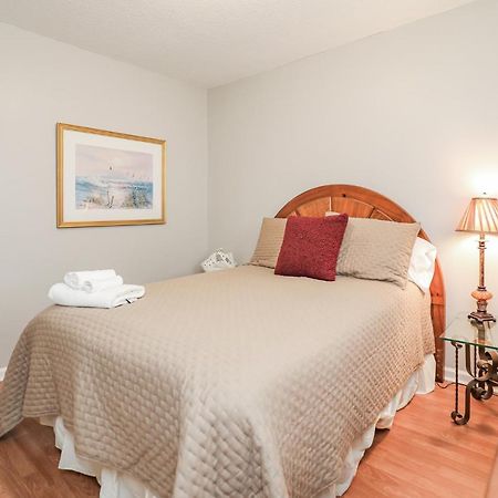 Spacious Home With Waterfront View-Welcome Pets Sneads Ferry Exterior foto