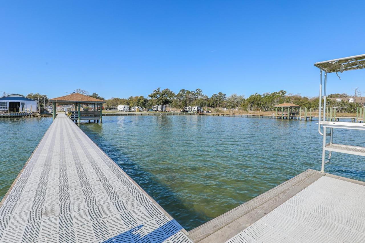 Spacious Home With Waterfront View-Welcome Pets Sneads Ferry Exterior foto