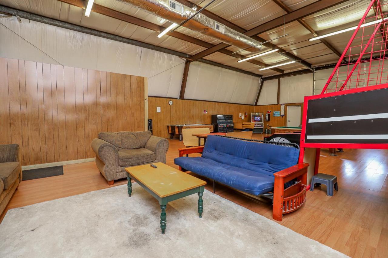 Spacious Home With Waterfront View-Welcome Pets Sneads Ferry Exterior foto