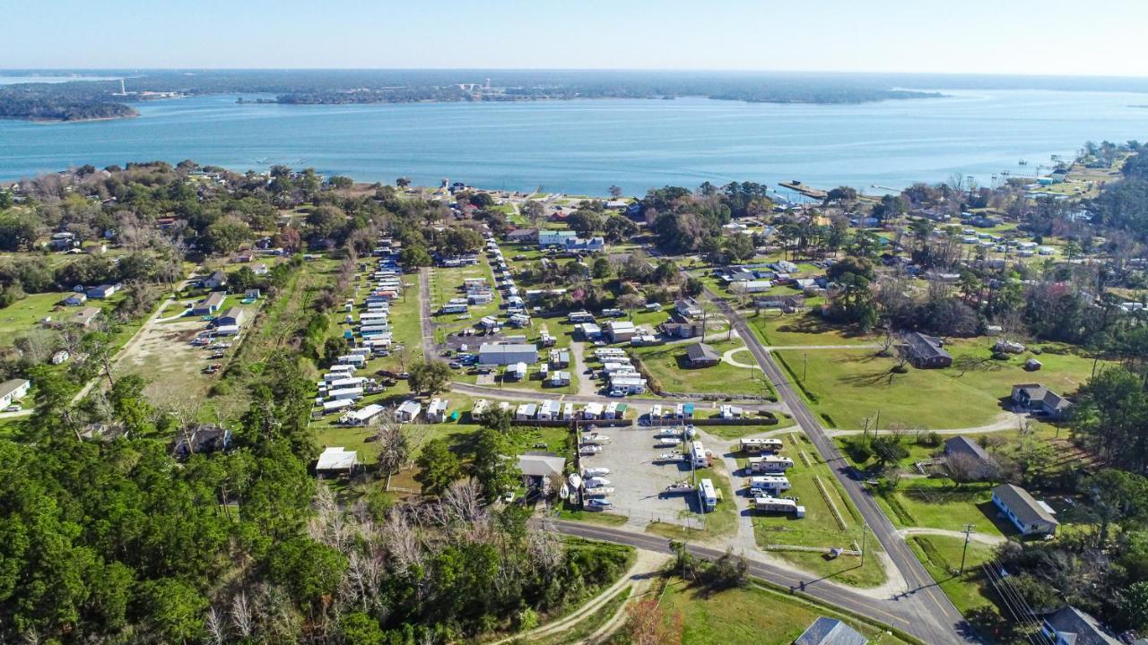 Spacious Home With Waterfront View-Welcome Pets Sneads Ferry Exterior foto